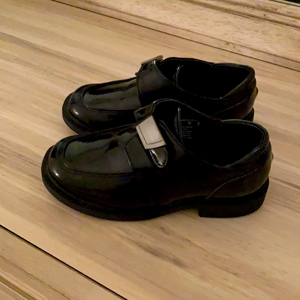 Toddler formal shoes
